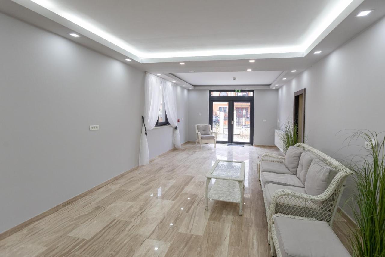 Villa Class Сынмартин Экстерьер фото